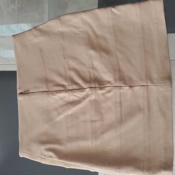 Express Design Studio bronze stretch short skirt - Picture 3 of 9